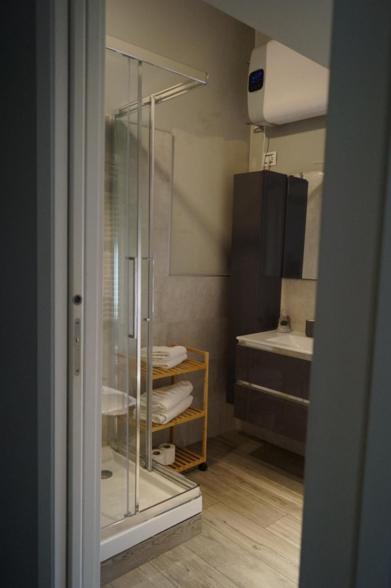 Bgy Central Apartments بيرغامو الغرفة الصورة