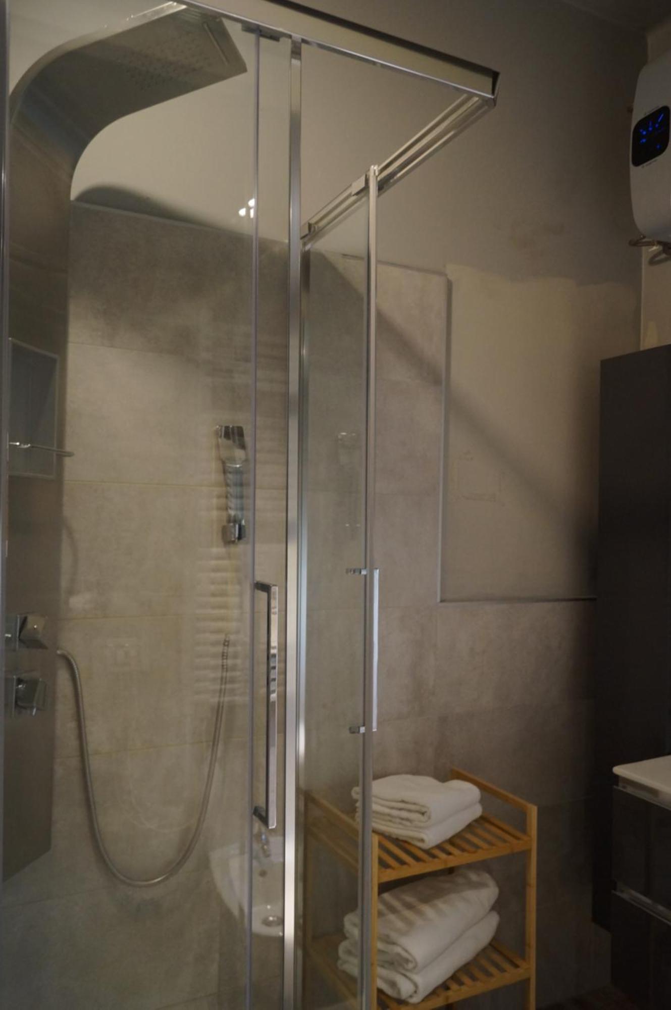 Bgy Central Apartments بيرغامو الغرفة الصورة